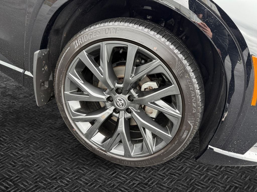 2025 Toyota Crown Signia Limited