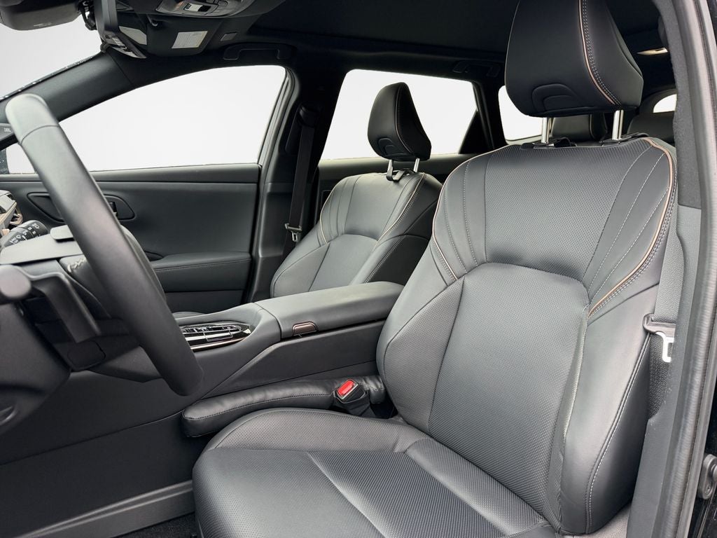 2025 Toyota Crown Signia Limited