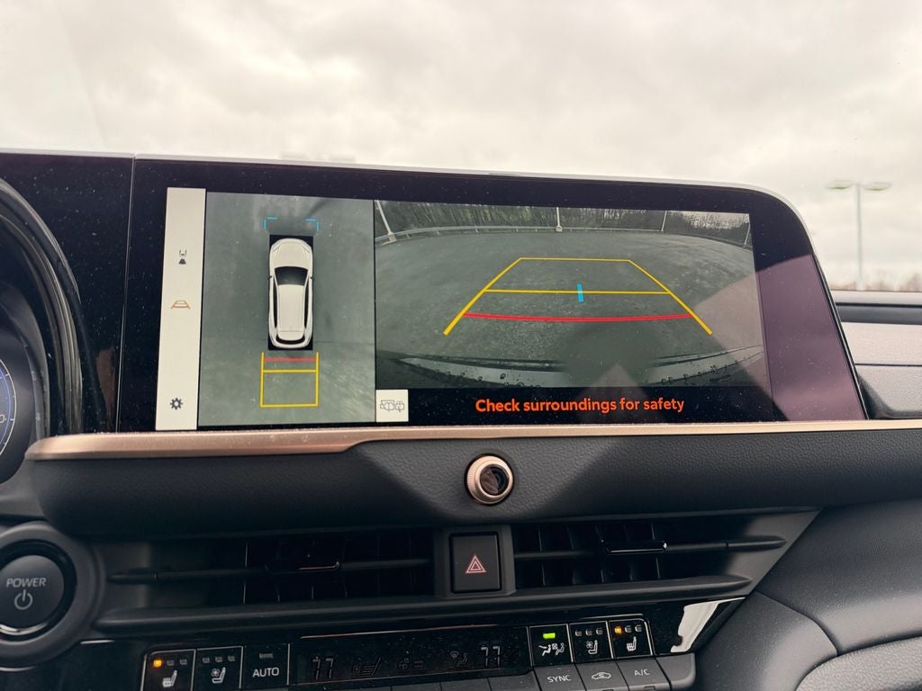 2025 Toyota Crown Signia Limited