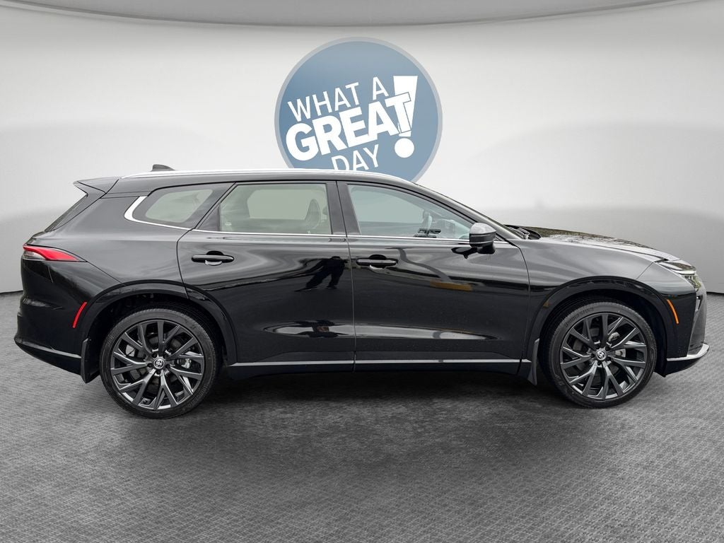 2025 Toyota Crown Signia Limited