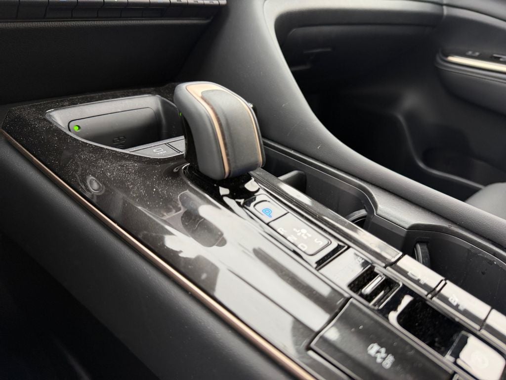 2025 Toyota Crown Signia Limited