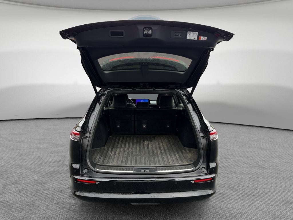 2025 Toyota Crown Signia Limited