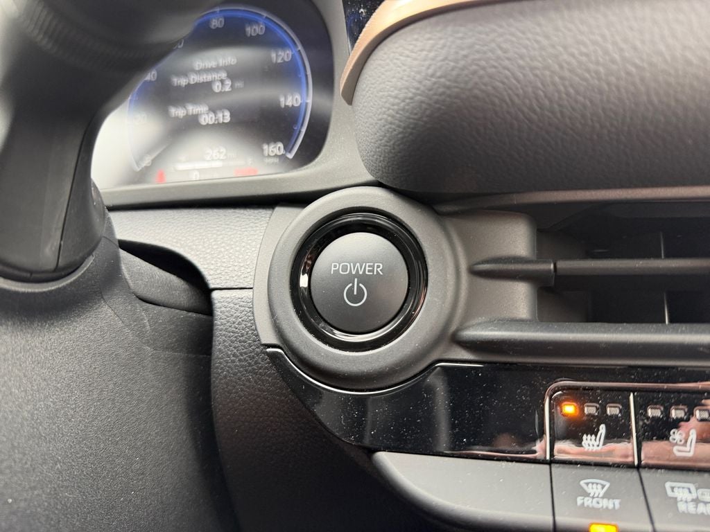 2025 Toyota Crown Signia Limited