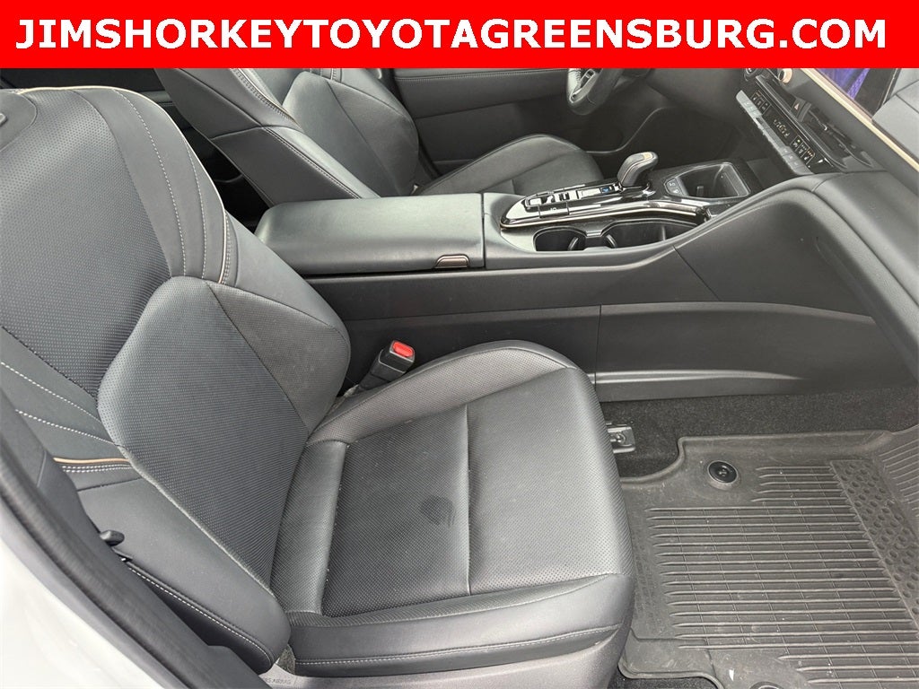 2024 Toyota Crown Platinum