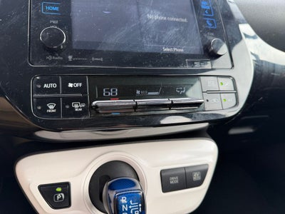 2016 Toyota Prius Three Touring