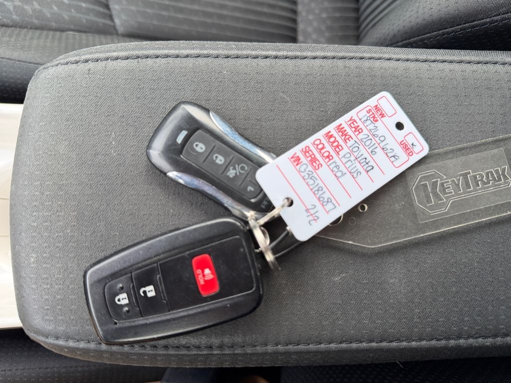 2016 Toyota Prius Three Touring