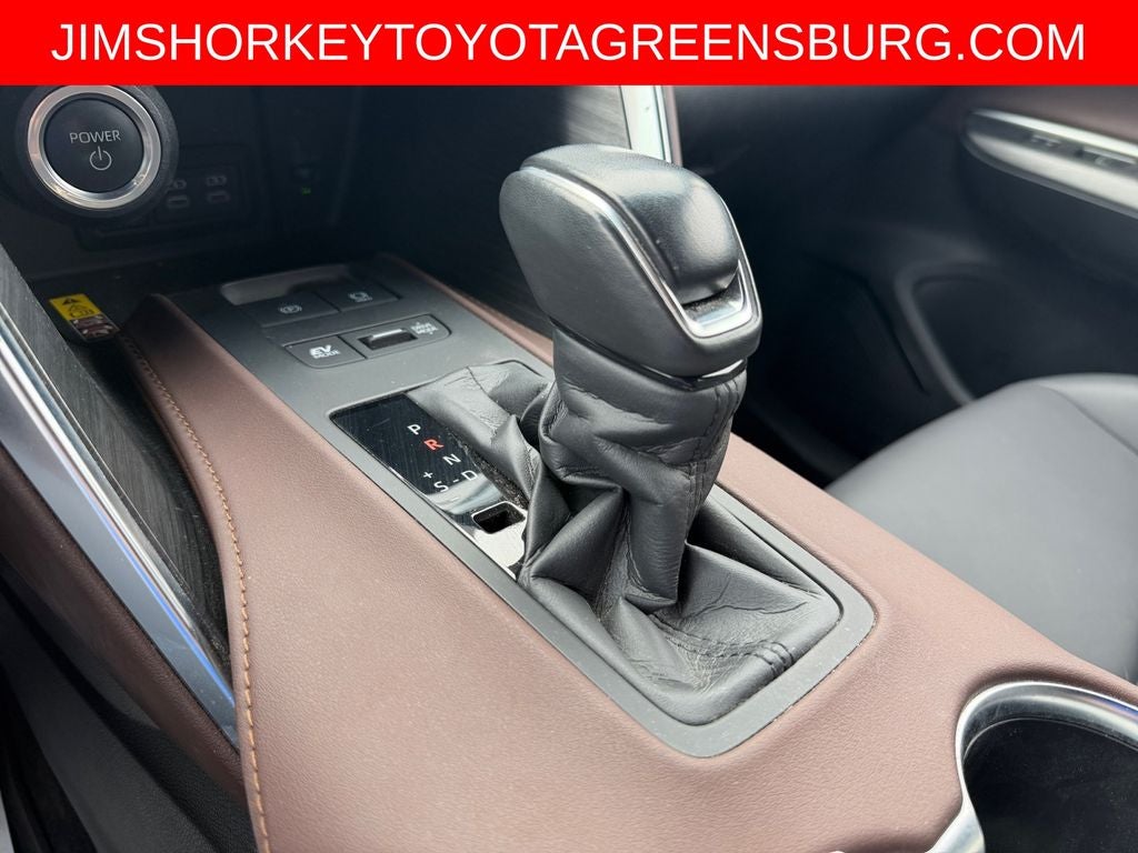 2023 Toyota Venza Base