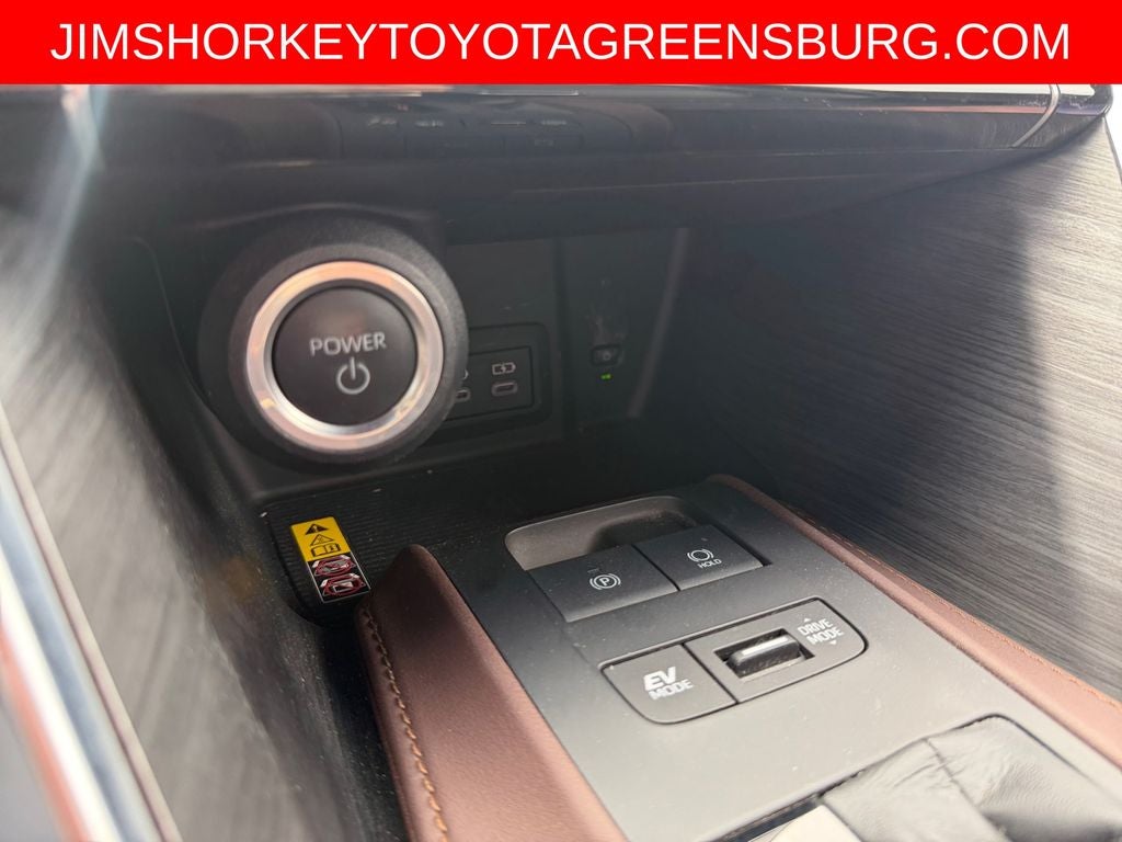 2023 Toyota Venza Base