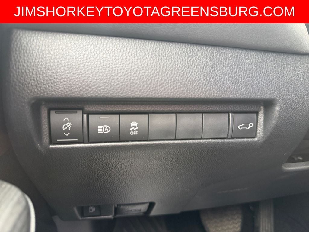 2023 Toyota Venza Base