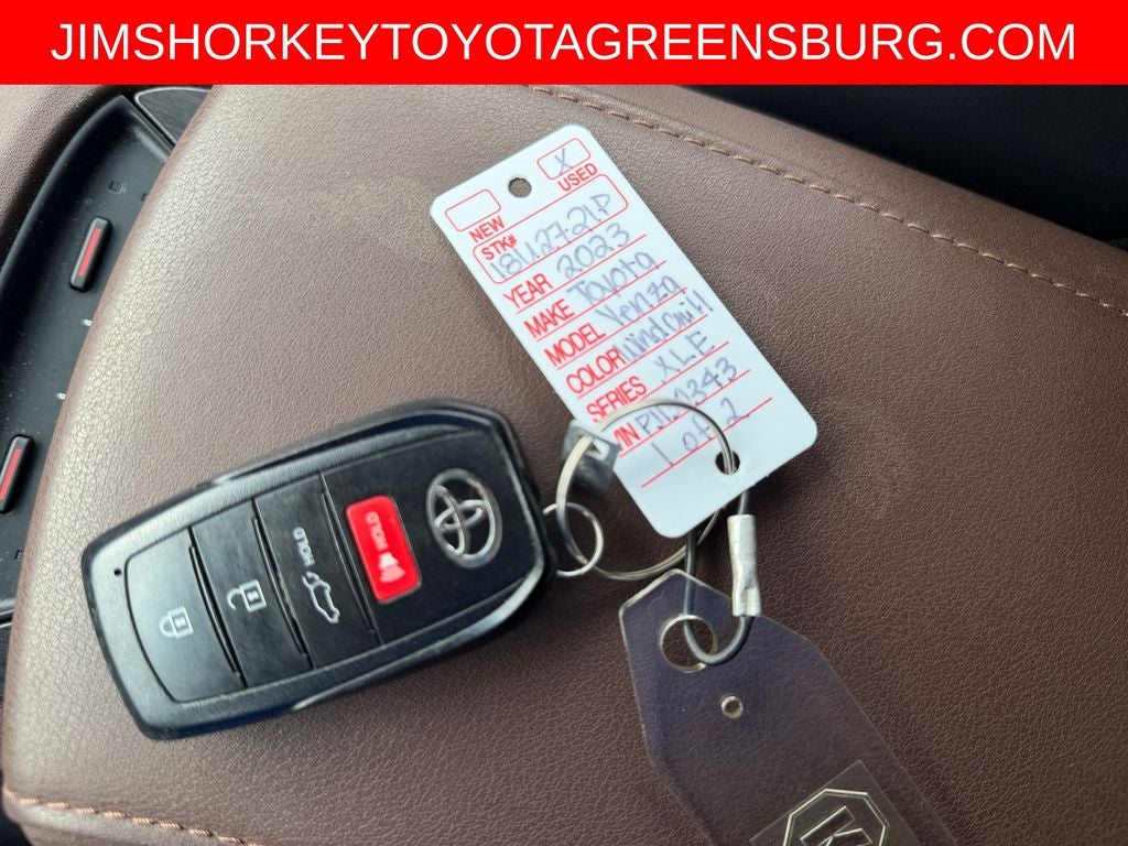 2023 Toyota Venza Base