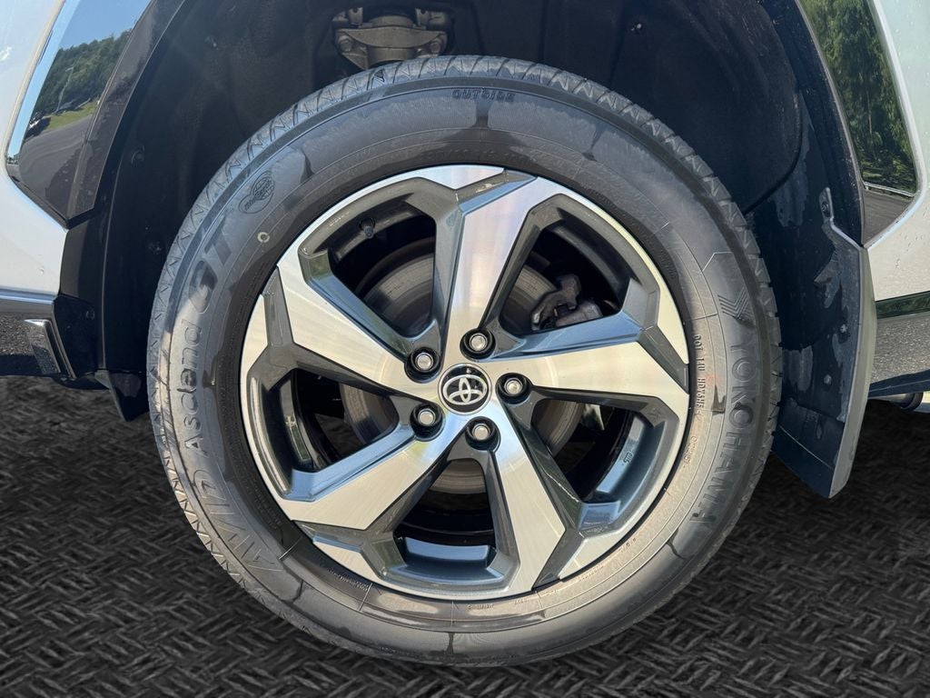 2024 Toyota RAV4 Prime SE