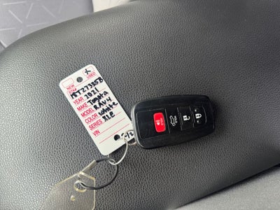 2021 Toyota RAV4 XLE