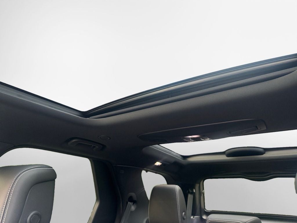 2023 Land Rover Discovery S R-Dynamic