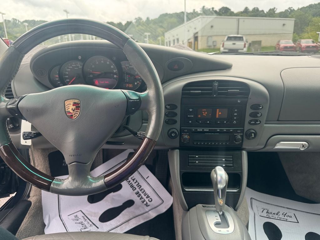 2003 Porsche 911 Carrera 4
