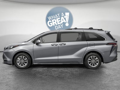 2026 Toyota Sienna LE